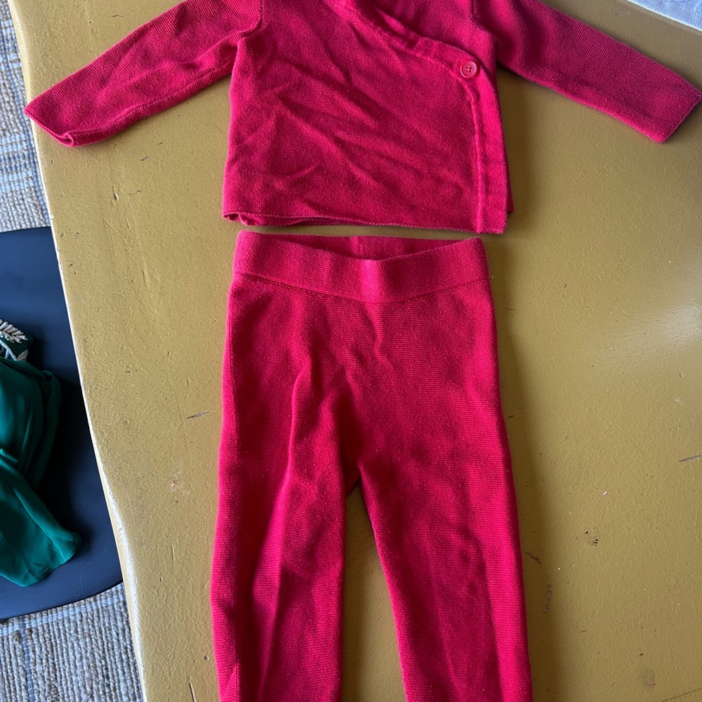 Hanna Andersson red set